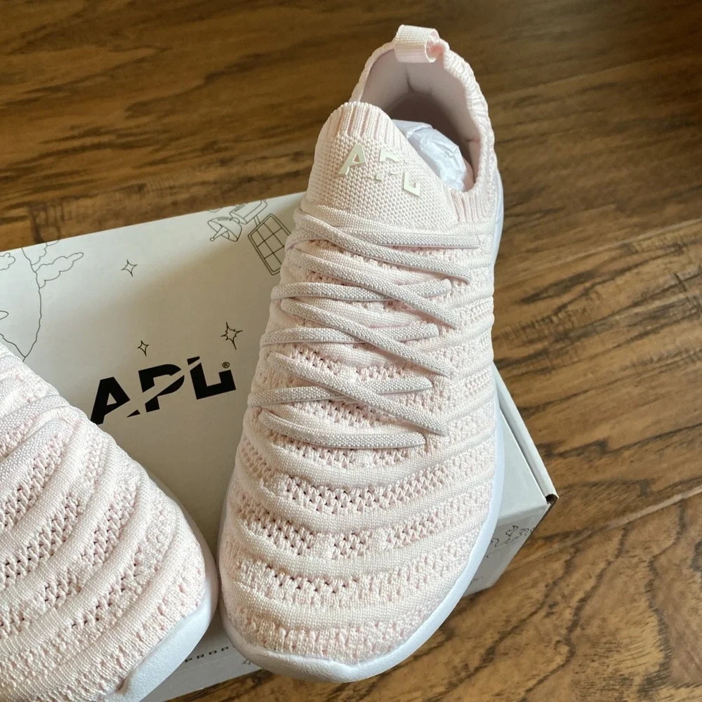APL Youth TechLoom Size 4 Wave Bleached Pink/Ivory/‎ Melange Sneakers
